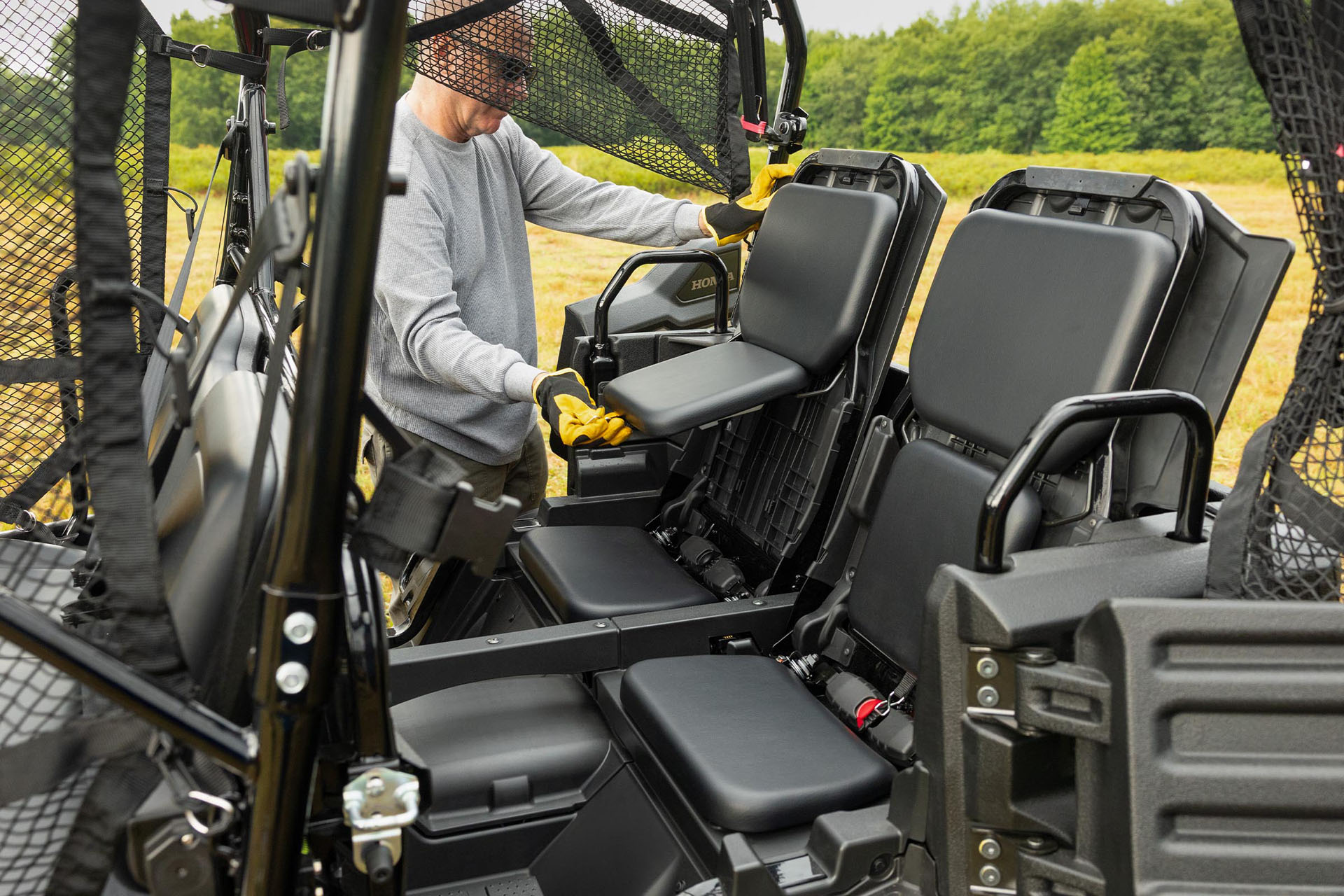 2027 Honda Pioneer 700-4 Forest 5