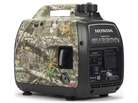 Honda Power Equipment EU2200i Camo in Long Island City, New York - Photo 3