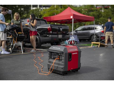 Honda Power Equipment EU3000iS in Long Island City, New York - Photo 14