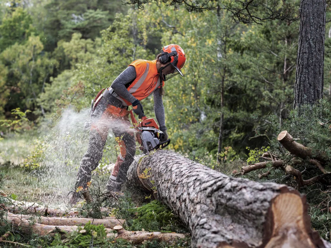 Husqvarna Power Equipment 550 XP Mark II 18 in. S35G in Saint Maries, Idaho - Photo 15