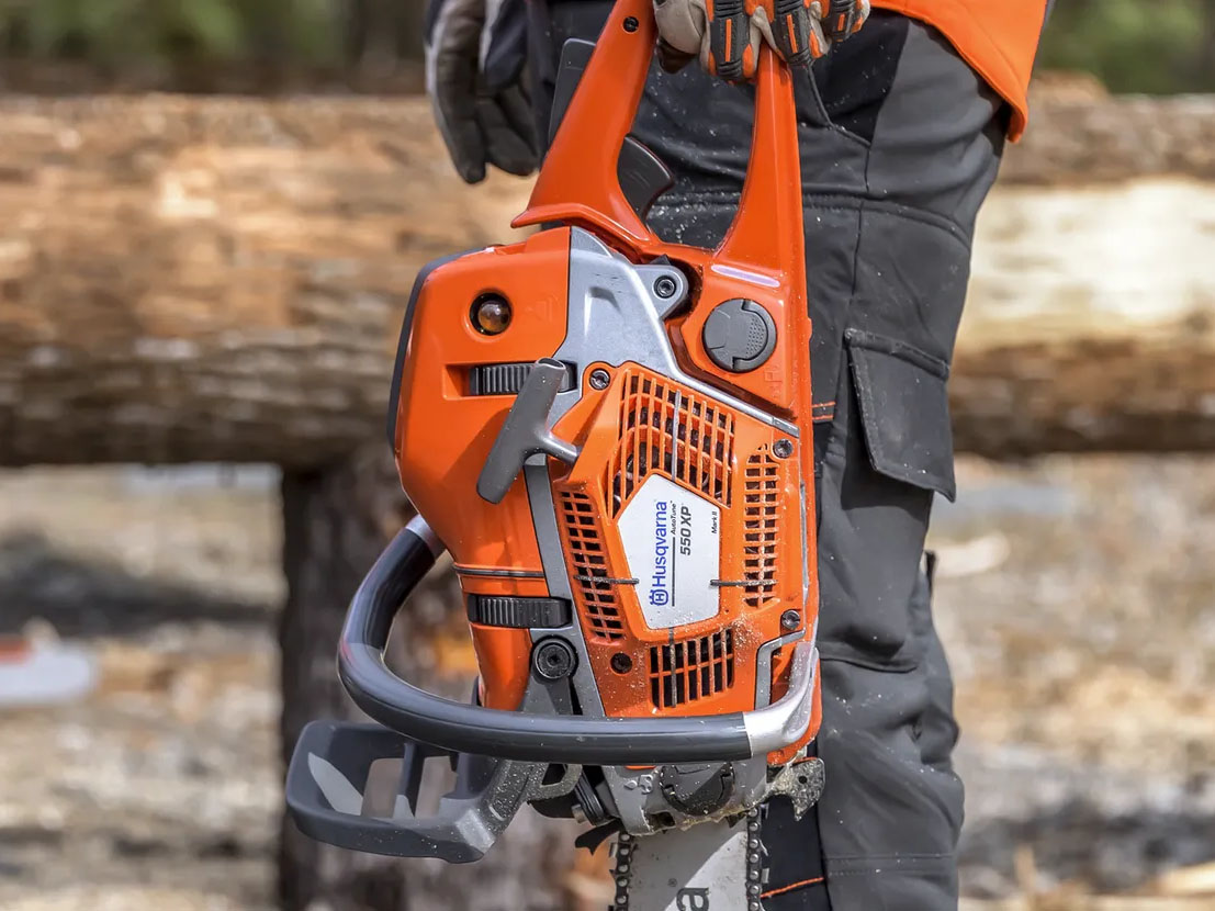 Husqvarna Power Equipment 550 XP Mark II 18 in. SP33G in Saint Maries, Idaho - Photo 12