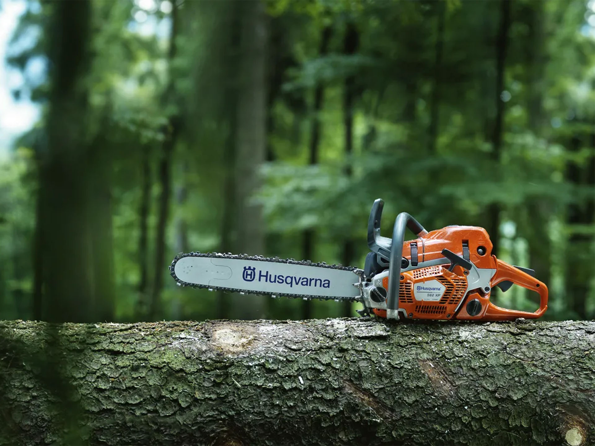 New Husqvarna Power Equipment 562 XP 20 in. bar C83 Orange | Power