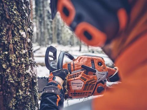 HD Husqvarna 562 XP Chainsaw