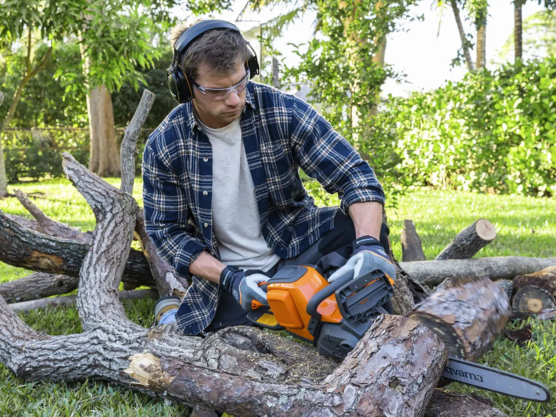 Husqvarna Power Equipment Power Axe 350i battery and charger included in Saint Maries, Idaho