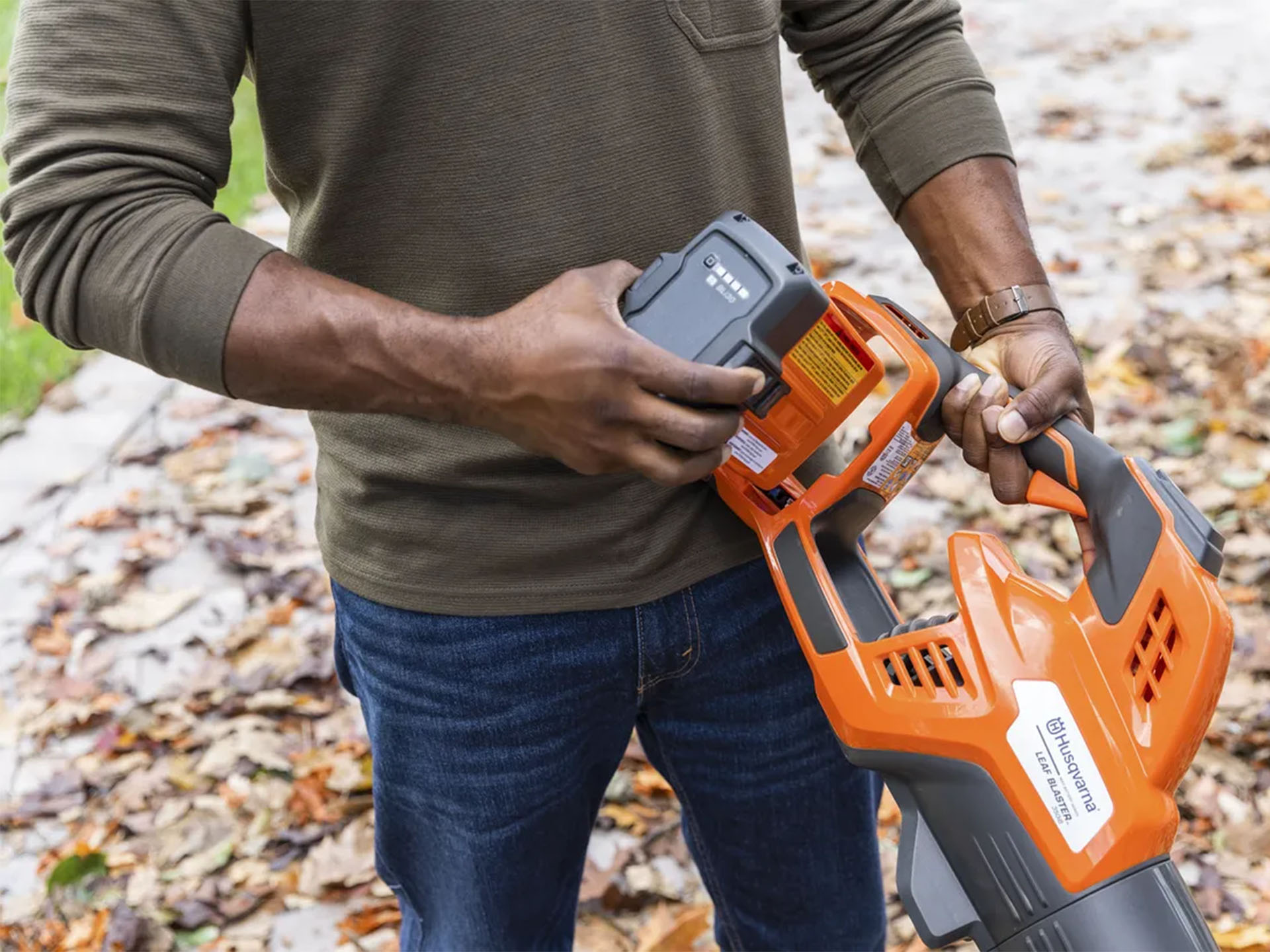 Husqvarna Power Equipment Leaf Blaster 350iB (battery and charger included) in Saint Maries, Idaho