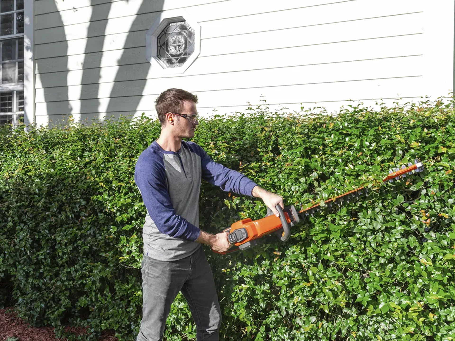 Husqvarna Power Equipment Hedge Master 320iHD60 (tool only) in Saint Maries, Idaho - Photo 9