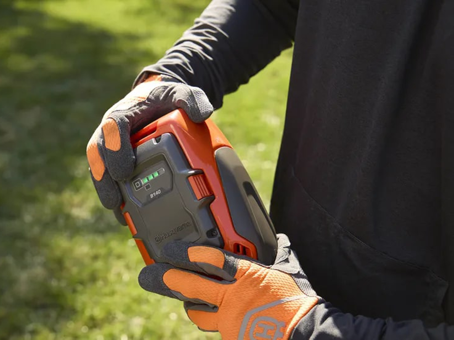 Husqvarna Power Equipment 110iL FLXi with Trimmer Attachment (battery and charger included) in Saint Maries, Idaho - Photo 6