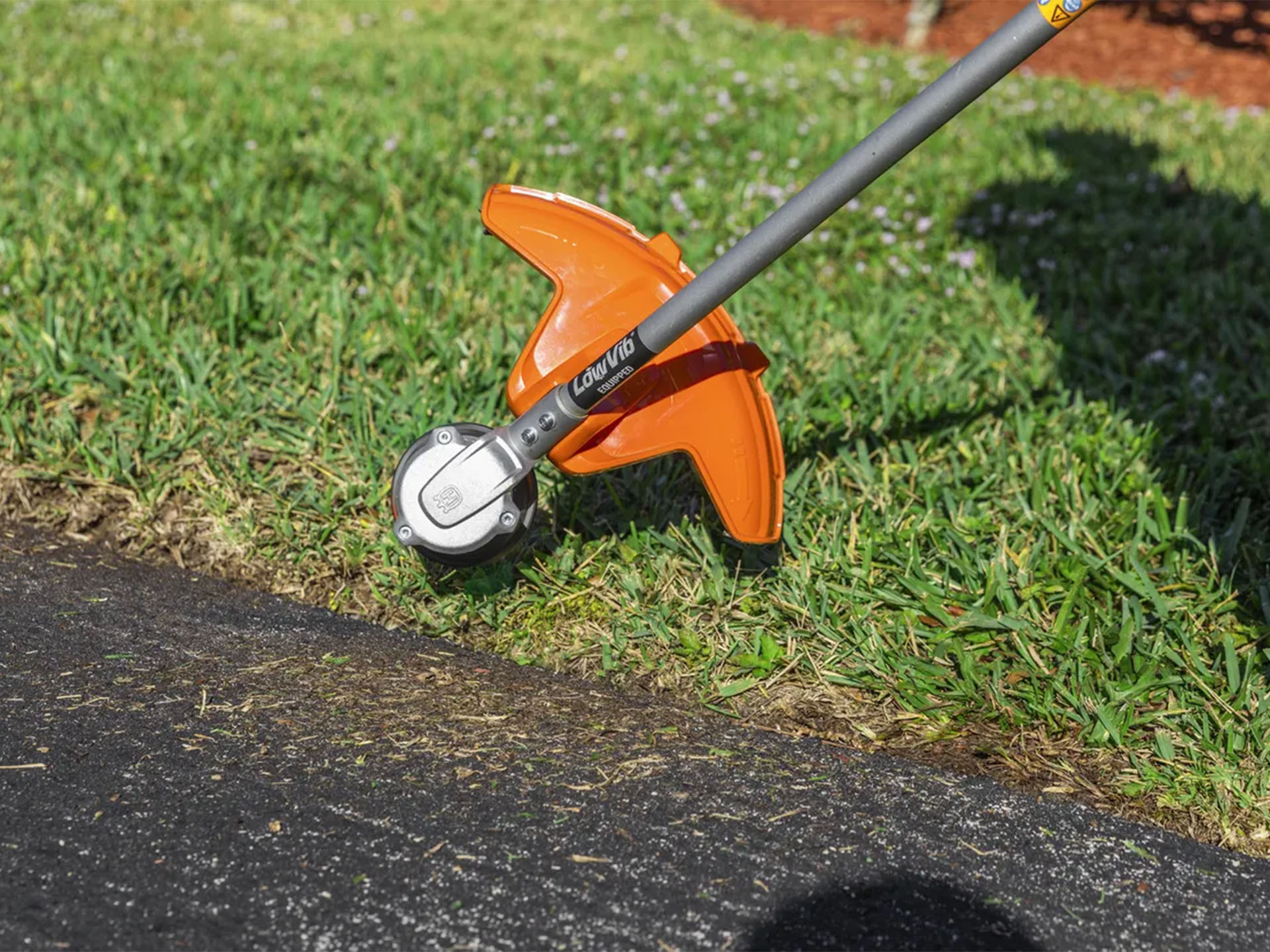 Husqvarna Power Equipment Weed Eater 320iL (battery and charger included) in Saint Maries, Idaho - Photo 4