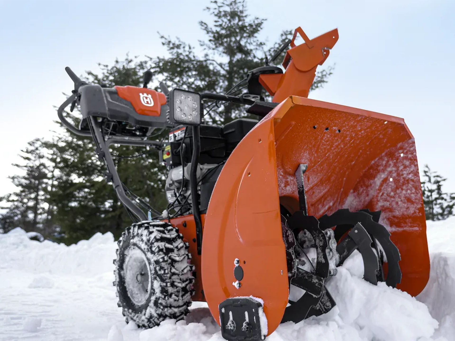 Husqvarna Power Equipment ST 224 in Saint Maries, Idaho - Photo 14