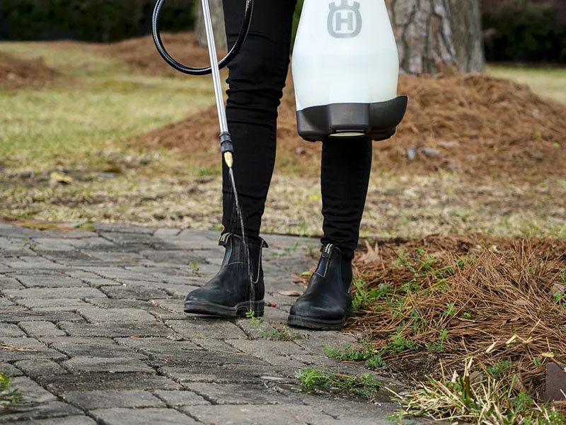2023 Husqvarna Power Equipment 2 Gallon Battery Handheld Sprayer in Saint Maries, Idaho