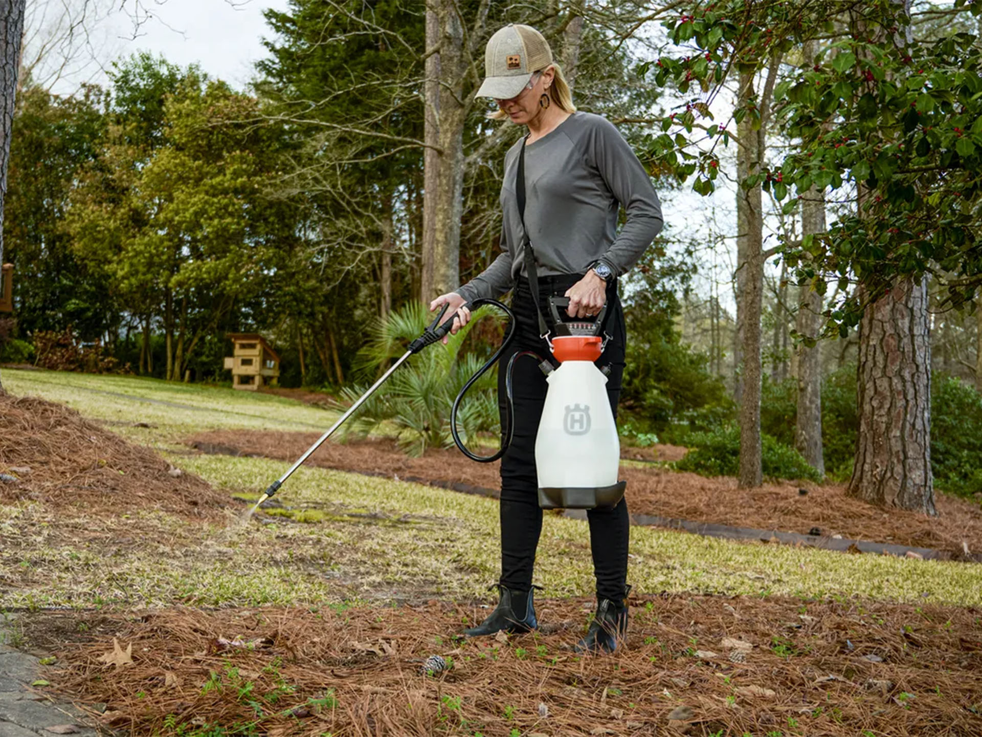 2024 Husqvarna Power Equipment 2 Gallon Battery Handheld Sprayer in Saint Maries, Idaho - Photo 4