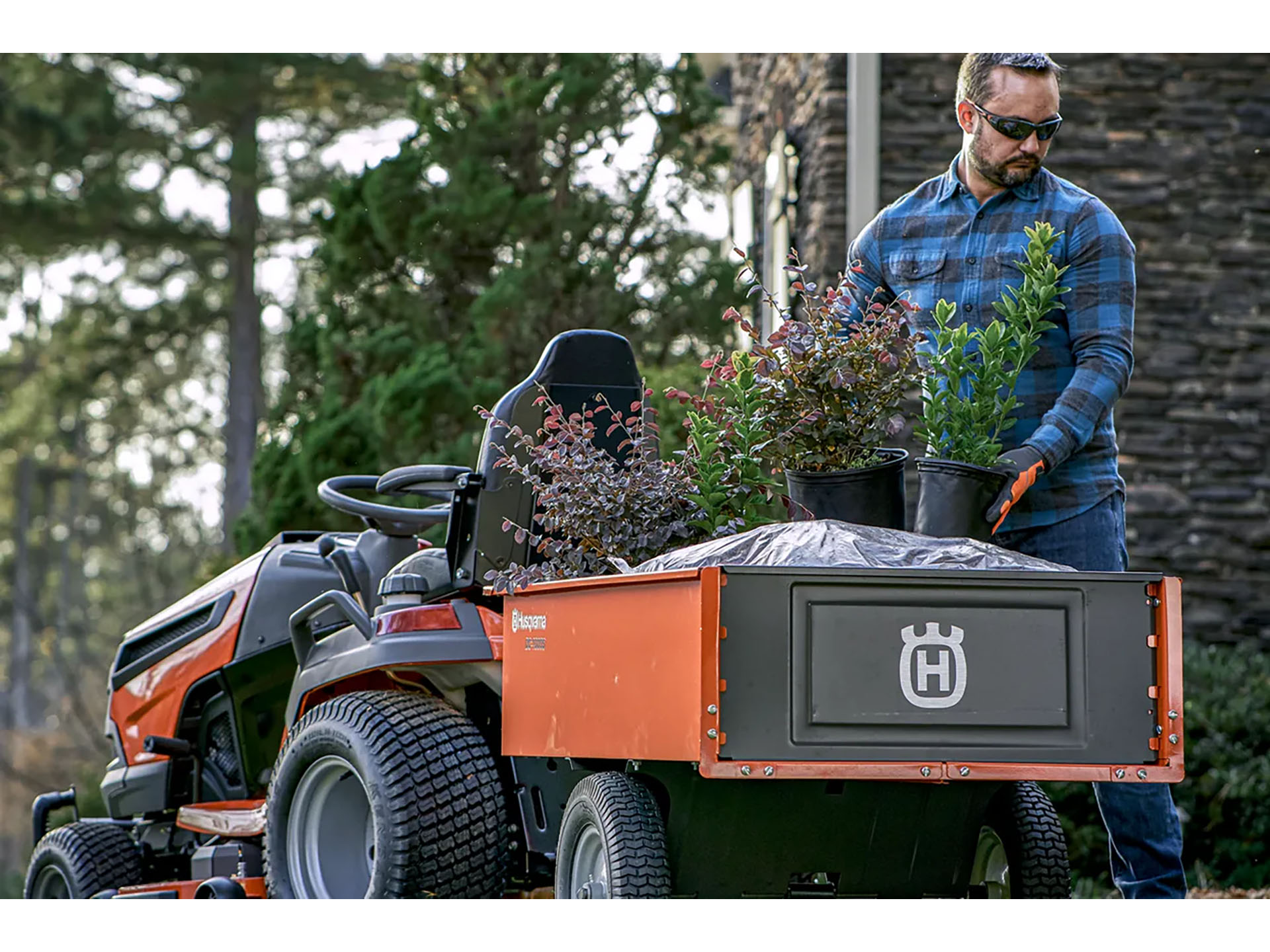 2025 Husqvarna Power Equipment 12 cu. ft. Steel Swivel Dump Cart in Saint Maries, Idaho - Photo 7