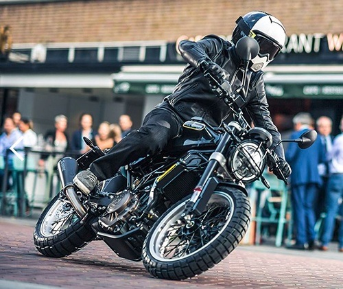 2018 Husqvarna Svartpilen 401 in Eugene, Oregon - Photo 4