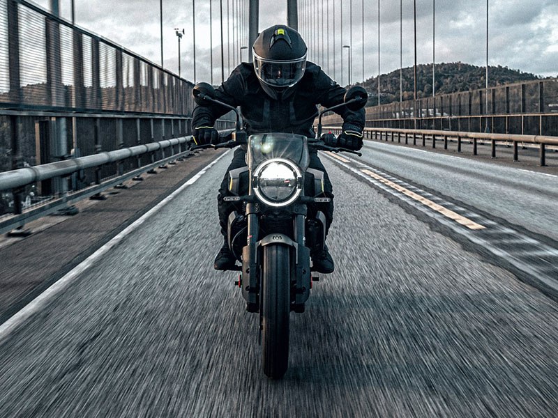 2024 Husqvarna Svartpilen 401 in Marionville, Missouri - Photo 16