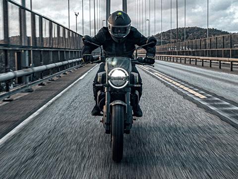 2024 Husqvarna Svartpilen 401 in Marionville, Missouri - Photo 16