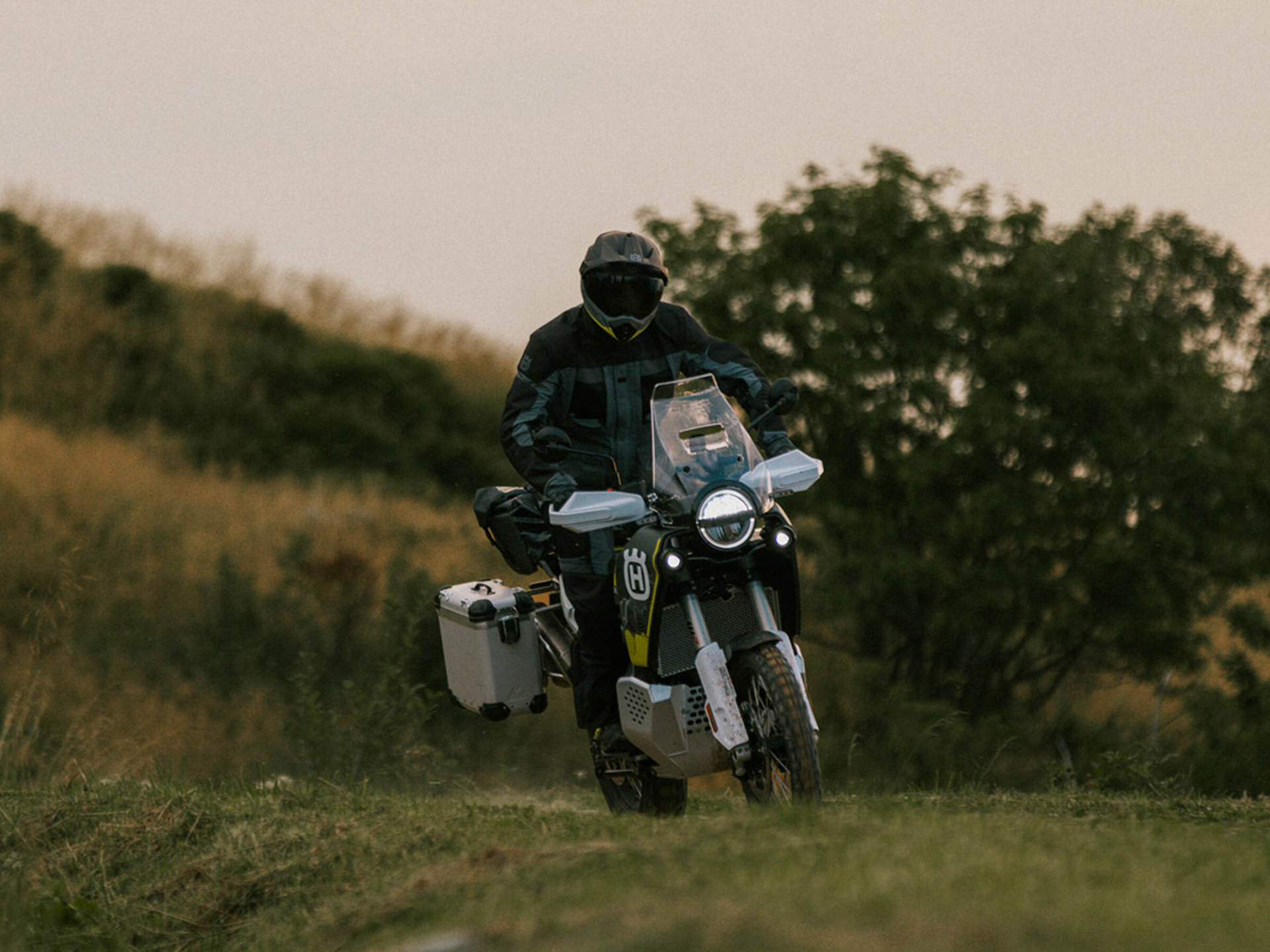 2025 Husqvarna Norden 901 Expedition in Athens, Ohio - Photo 14