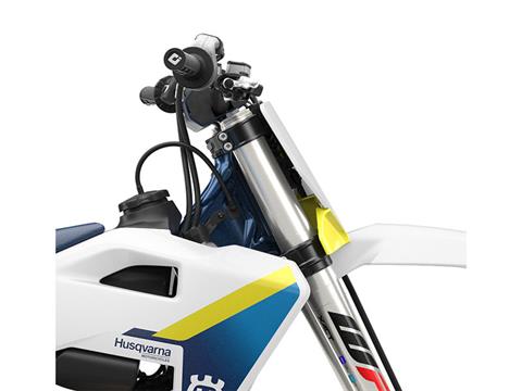 2025 Husqvarna FC 350 in Athens, Ohio - Photo 6