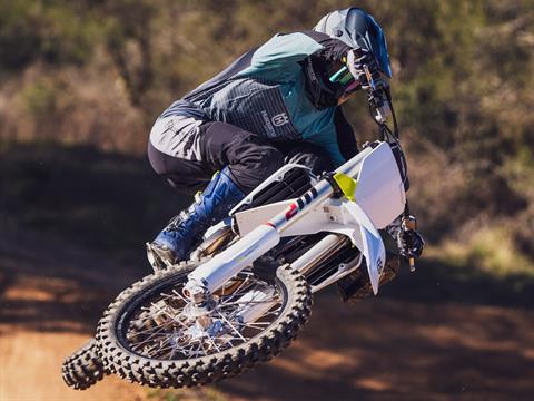 2025 Husqvarna FC 450 in Athens, Ohio - Photo 17