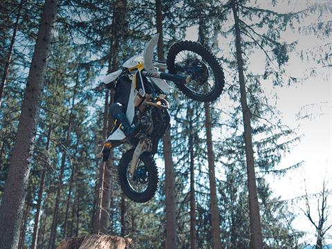 2025 Husqvarna FE 450 in Athens, Ohio - Photo 9