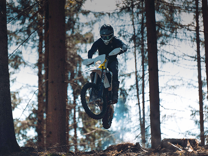 2025 Husqvarna TE 150 in Athens, Ohio - Photo 9