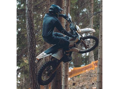 2025 Husqvarna TE 250 in Athens, Ohio - Photo 13