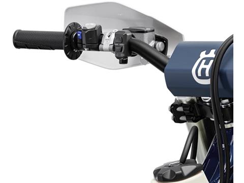 2025 Husqvarna TE 300 in Athens, Ohio - Photo 8