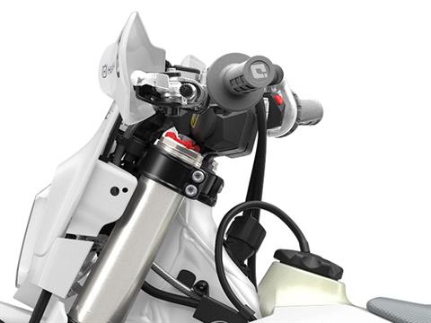 2025 Husqvarna TE 300 Pro in Athens, Ohio - Photo 12