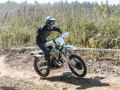 2025 Husqvarna TE 300 Pro in Athens, Ohio - Photo 18