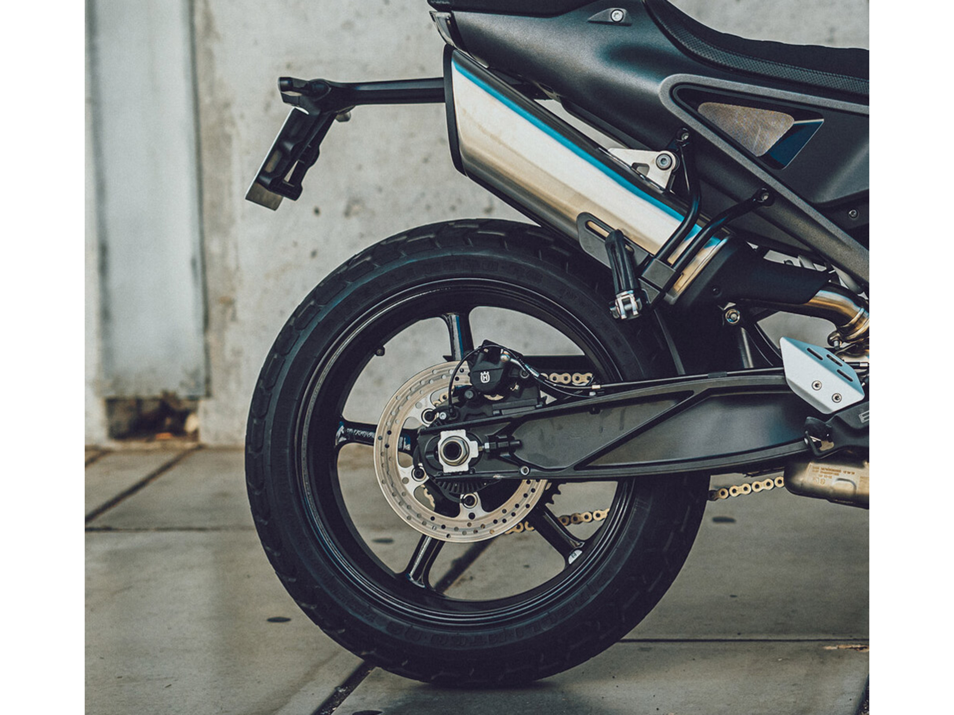 2025 Husqvarna Svartpilen 801 in Marionville, Missouri - Photo 10