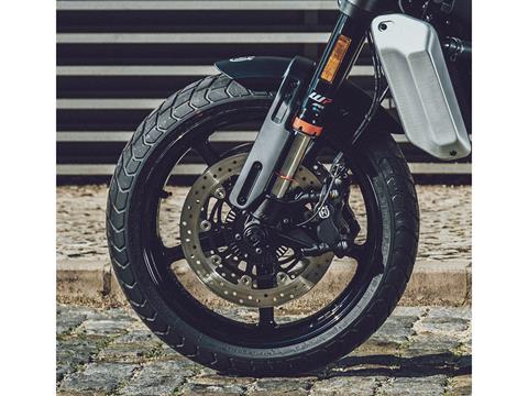 2025 Husqvarna Svartpilen 801 in Marionville, Missouri - Photo 11