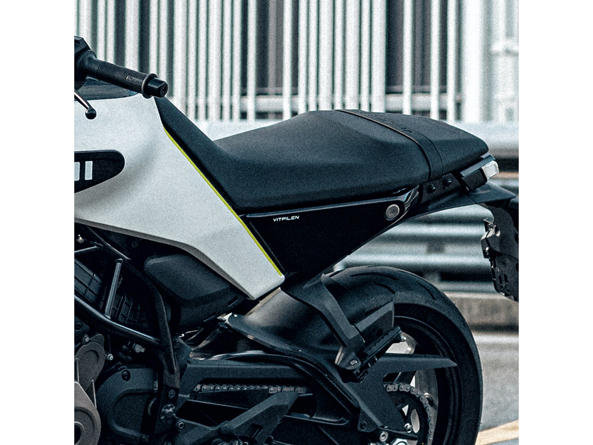 2025 Husqvarna Vitpilen 401 in Marionville, Missouri - Photo 8