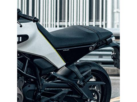 2025 Husqvarna Vitpilen 401 in Marionville, Missouri - Photo 8