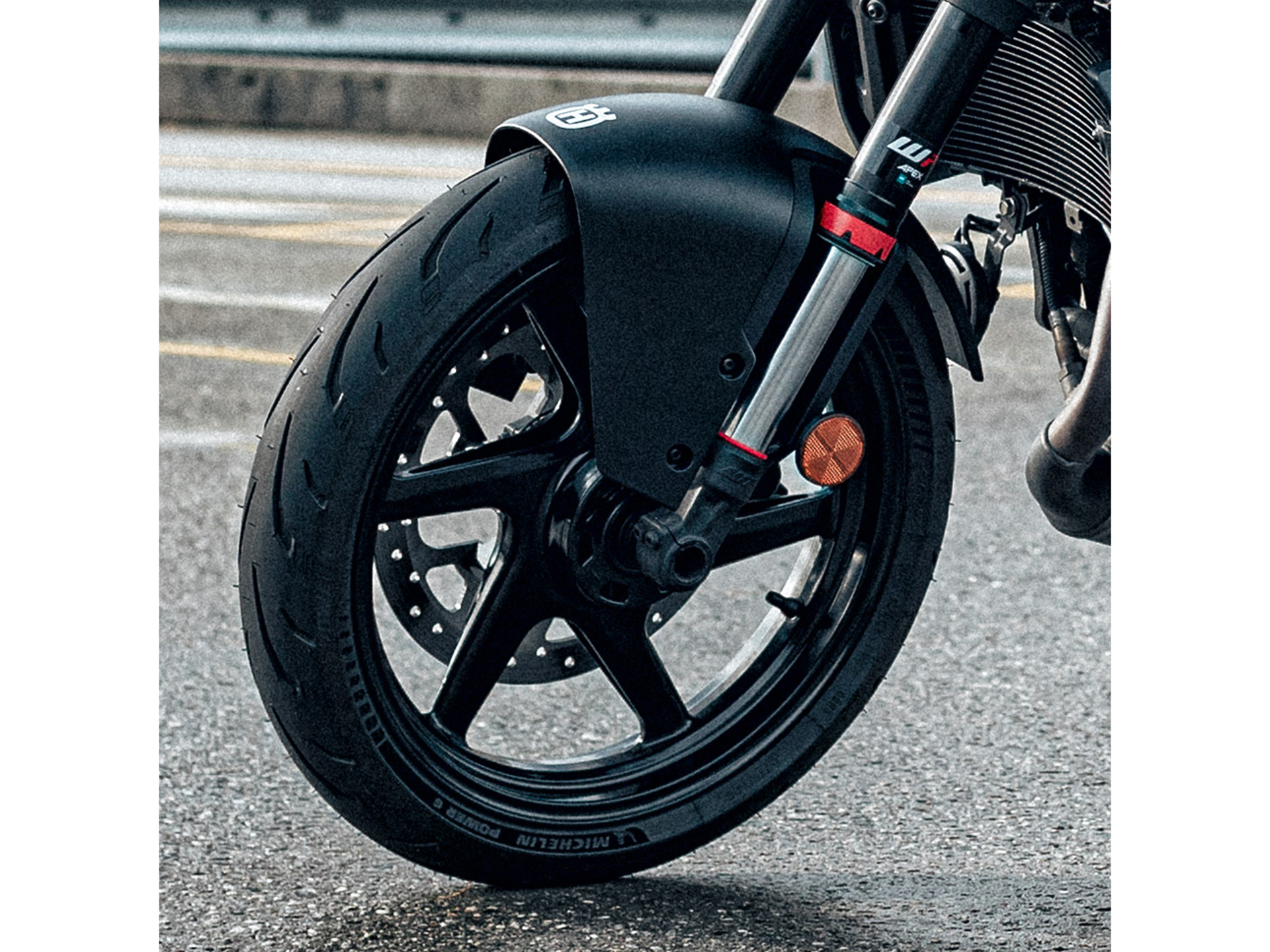 2025 Husqvarna Vitpilen 401 in Marionville, Missouri - Photo 11