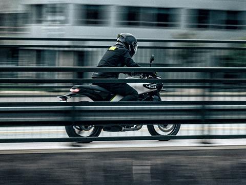 2025 Husqvarna Vitpilen 401 in Marionville, Missouri - Photo 15