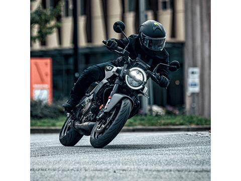 2025 Husqvarna Vitpilen 401 in Marionville, Missouri - Photo 17