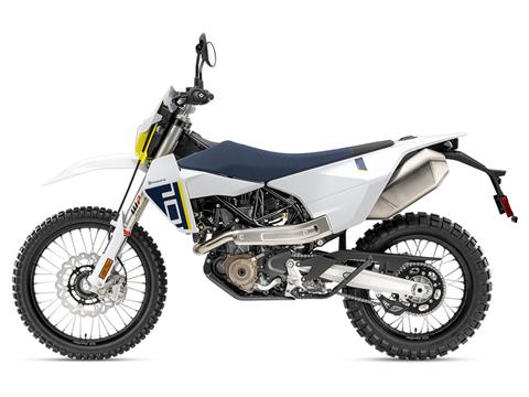 2026 Husqvarna 701 Enduro in Marionville, Missouri - Photo 2