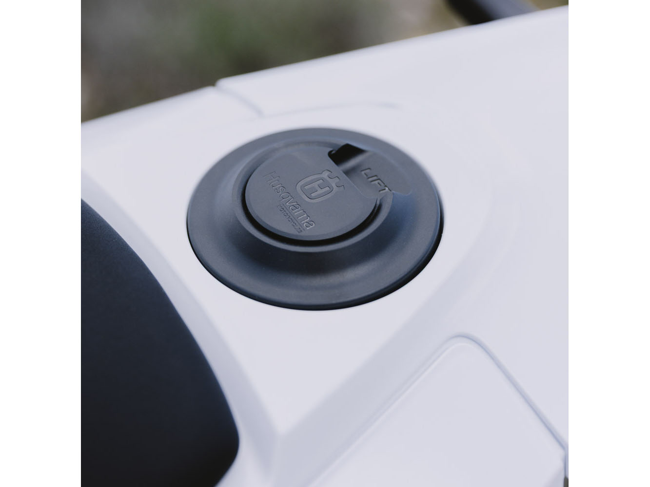 2026 Husqvarna 701 Enduro in Marionville, Missouri - Photo 6