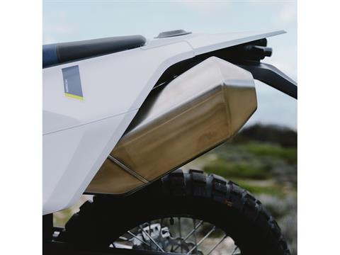 2026 Husqvarna 701 Enduro in Marionville, Missouri - Photo 9