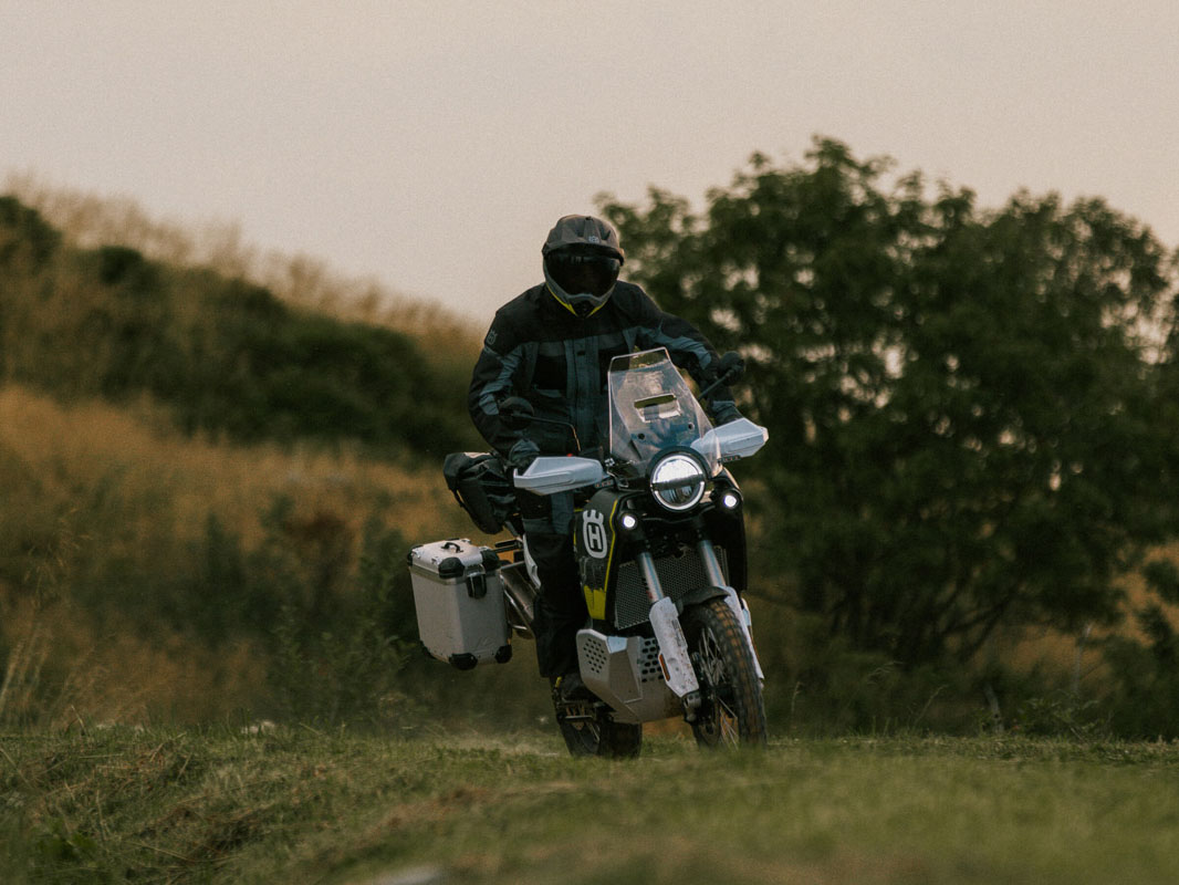 2026 Husqvarna Norden 901 Expedition in Auburn, Massachusetts - Photo 13