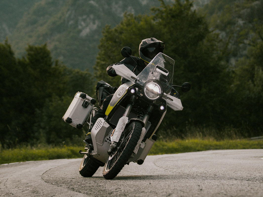 2026 Husqvarna Norden 901 Expedition in Auburn, Massachusetts - Photo 14