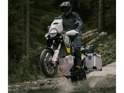 2026 Husqvarna Norden 901 Expedition in Auburn, Massachusetts - Photo 16