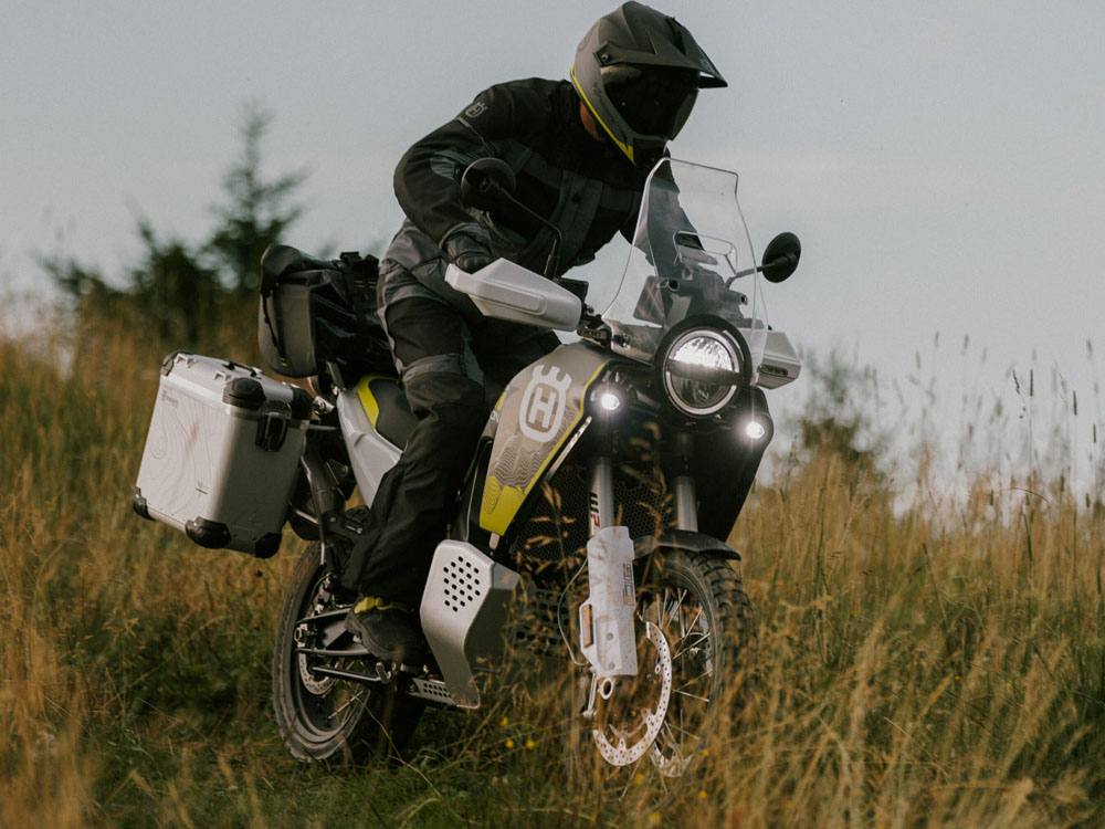 2026 Husqvarna Norden 901 Expedition in Auburn, Massachusetts - Photo 17