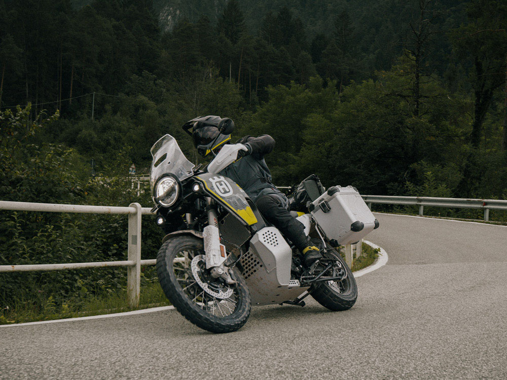 2026 Husqvarna Norden 901 Expedition in Auburn, Massachusetts - Photo 18