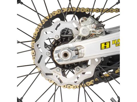 2026 Husqvarna FC 450 Factory Edition in Auburn, Massachusetts - Photo 12