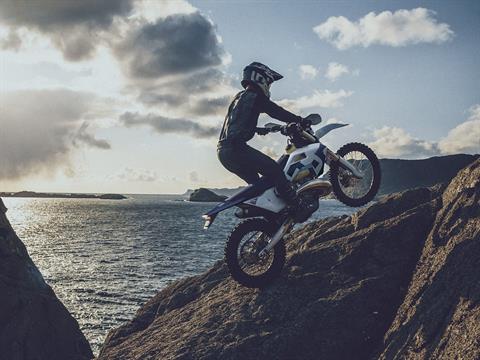 2026 Husqvarna TE 150 in Marionville, Missouri - Photo 13