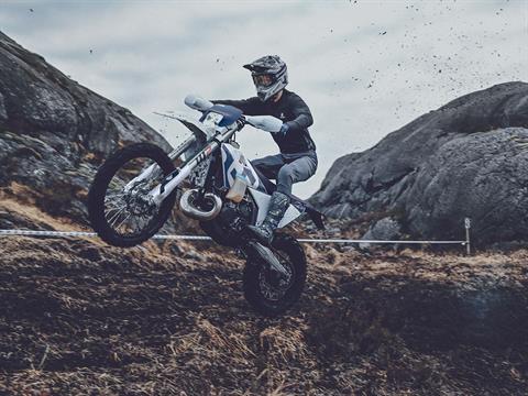 2026 Husqvarna TE 300 in Marionville, Missouri - Photo 12