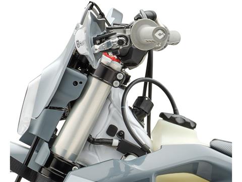 2026 Husqvarna TE 300 Pro in Marionville, Missouri - Photo 11