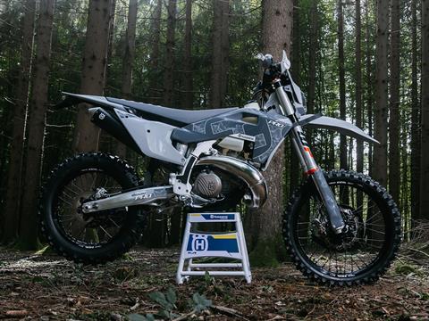 2026 Husqvarna TE 300 Pro in Marionville, Missouri - Photo 15