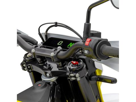 2026 Husqvarna 701 Supermoto in Marionville, Missouri - Photo 11