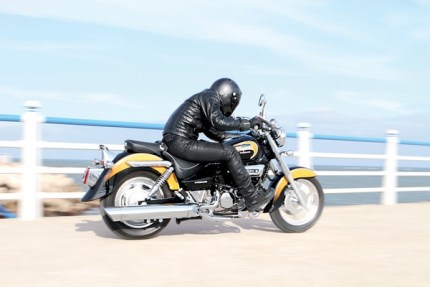 New 2018 Hyosung GV250 | Motorcycles in Portland OR | Black